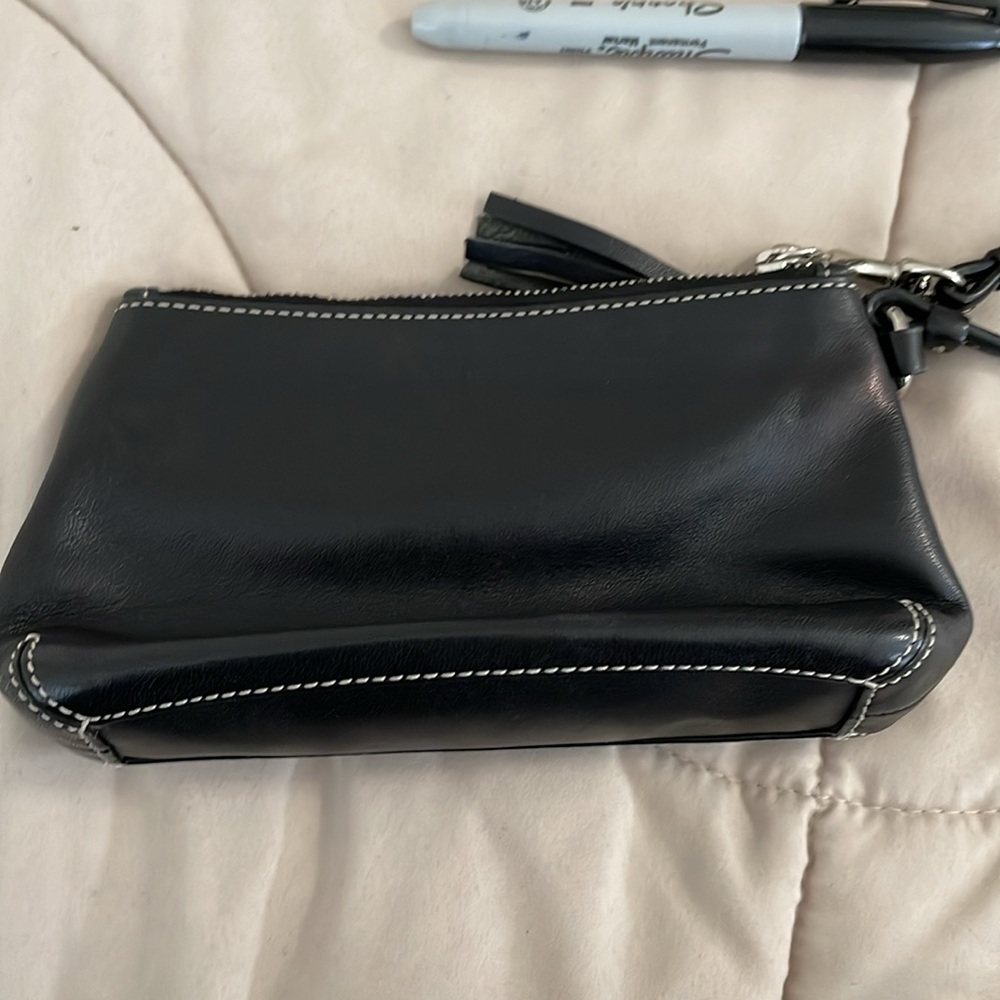 Coach Womens Leather Tassel Zip Wristlet /Wallet -Black
approximately 7” x 4” - Picture 4 of 5
